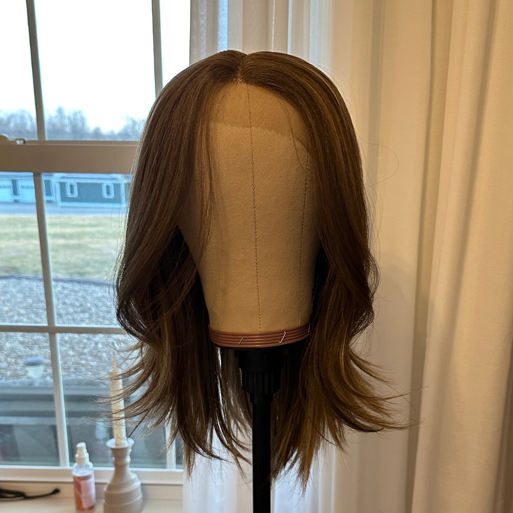 Chelsey Smith Crown Christian Heavy Highlights Standard/Petite